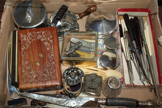 Penknives, button hooks & mixed collectables